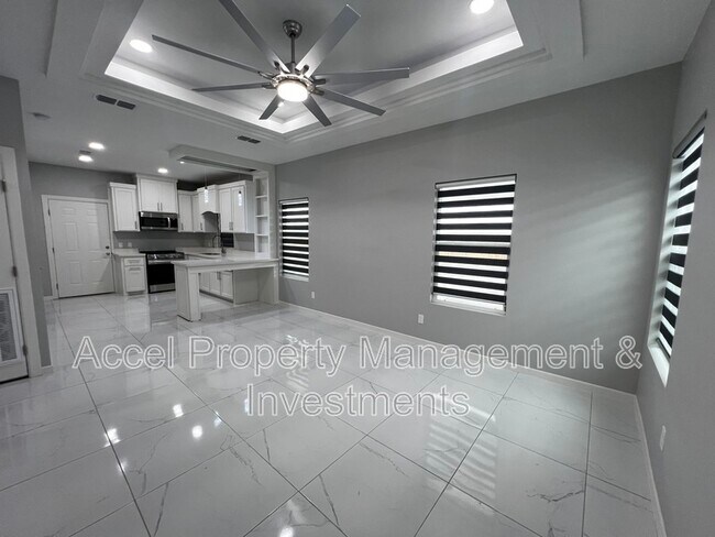 Foto del edificio - 1122 Country Club Dr