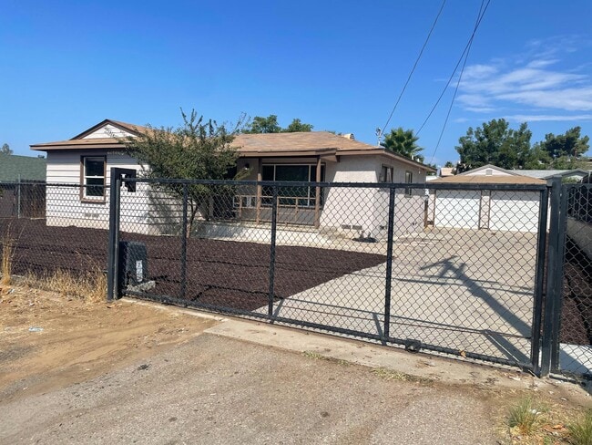 Building Photo - 12050 Gay Rio Dr