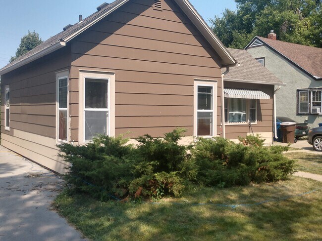 FRONT OF HOUSE - 308 E 3rd Ave