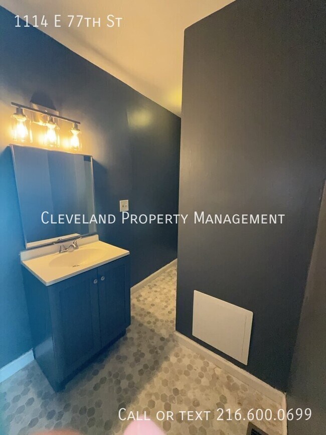 Foto del edificio - 1114 E 77th St