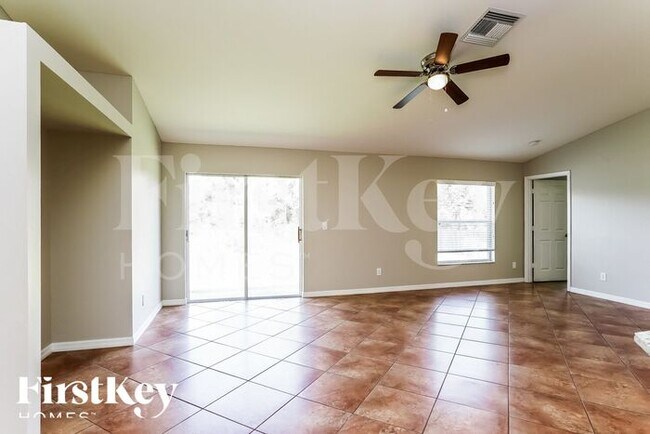 Foto del edificio - 3314 44th St SW