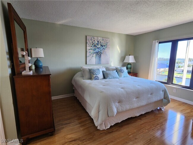 Foto del edificio - 4280 SE 20th Pl