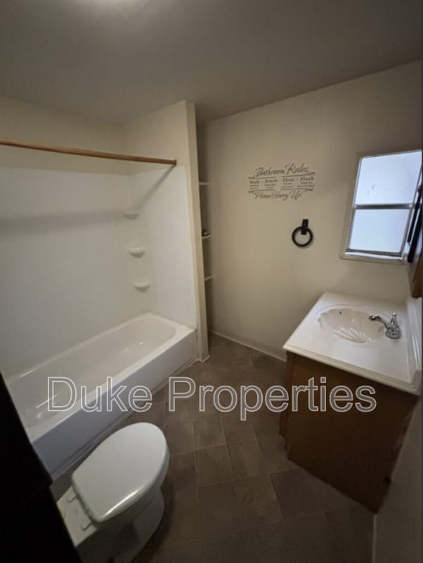 Building Photo - 26 Chapin St