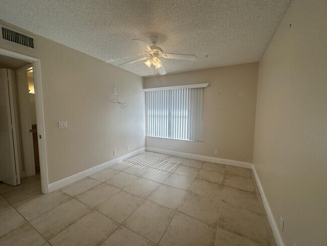 Foto del edificio - 1561 Windorah Way