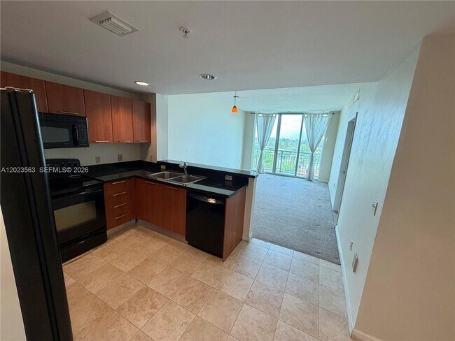 Foto del edificio - 2021 SW 3rd Ave
