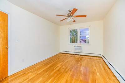 Foto del edificio - 1730 Fowler Ave