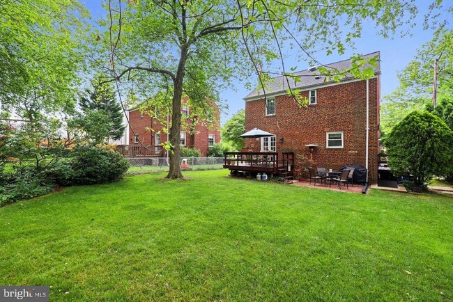 Building Photo - 1021 Forest Glen Rd