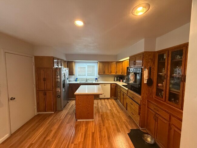 Foto del edificio - 1618 W Locust St