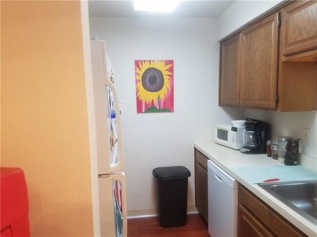 Building Photo - 5012 Ravens Crest Dr