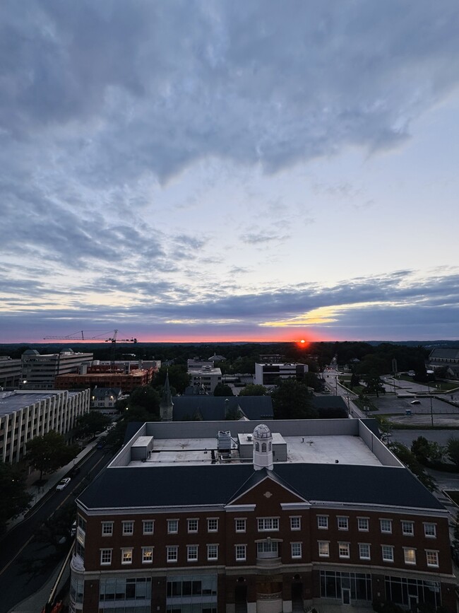 Dreamy sunset views! - 28 Allegheny Ave