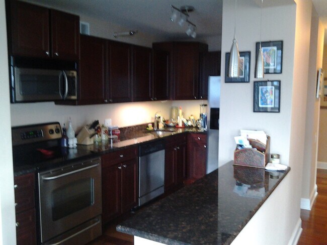 Foto del edificio - 474 LAKE SHORE Dr