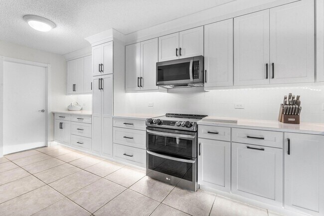 Foto del edificio - 1024 10th Ln