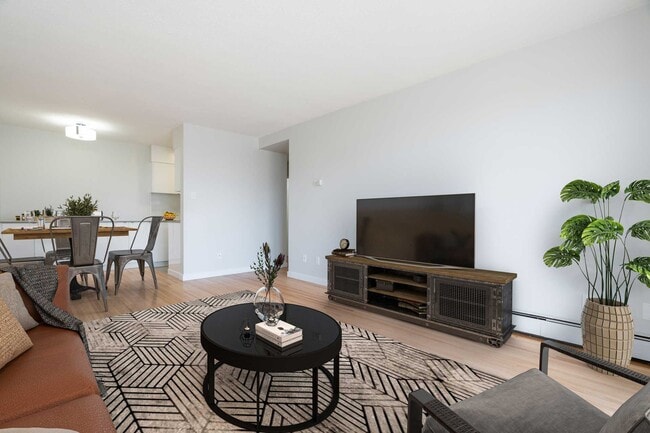 Building Photo - Casa Bella