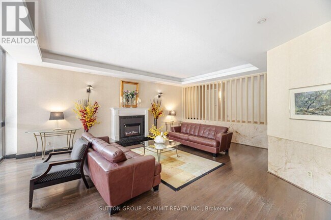 Building Photo - 1333 Bloor St