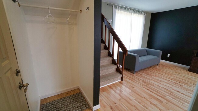 Foto del edificio - 8311 N 107th St