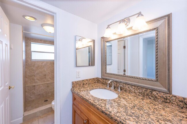 Building Photo - 9471 Evergreen Pl