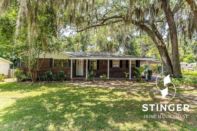 Foto del edificio - 706 Center Dr W