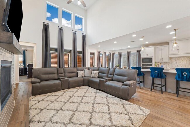 Foto del edificio - 212 Gary Wayne Dr