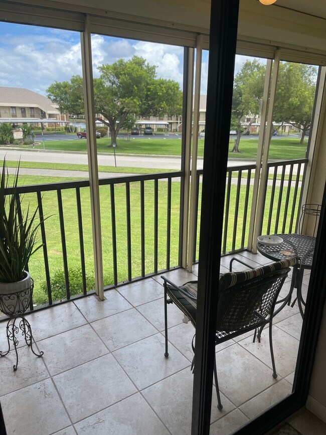 Foto del edificio - 13240 White Marsh Ln