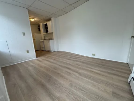 *Pictures are representative samples of the advertised unit. In some cases, the actual units you tou - 45 Russell St