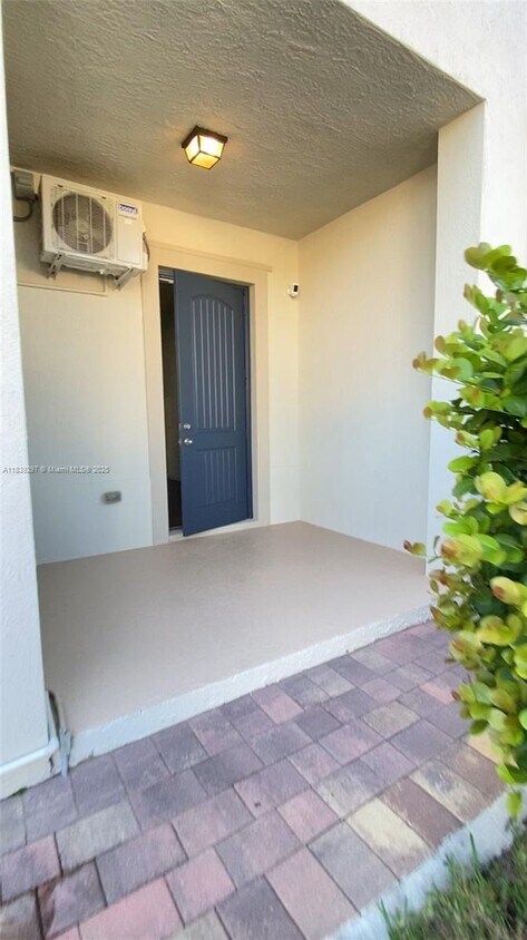 Foto principal - 27523 SW 139th Pl