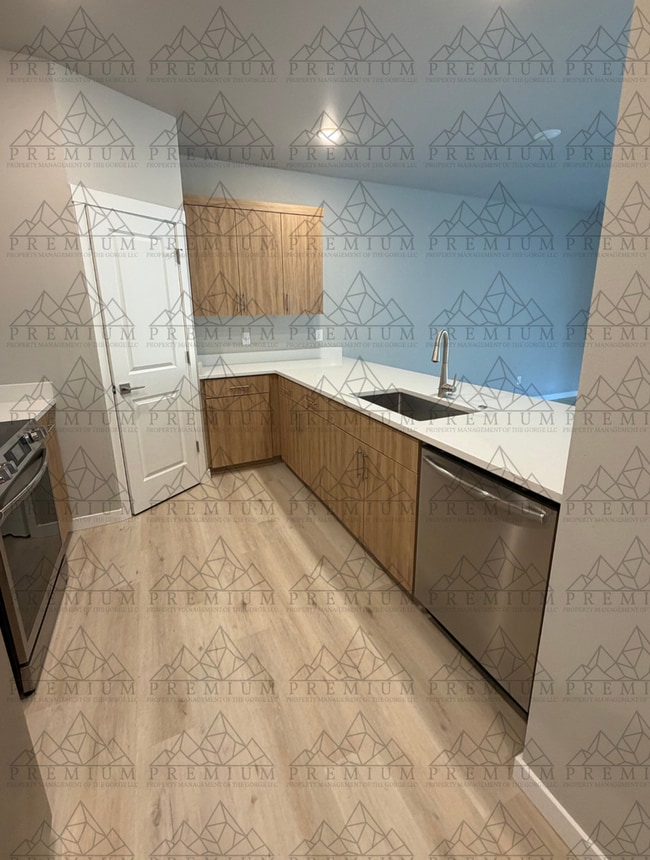 Building Photo - 1st MONTH FREE - 3 BED 2.5 BATH NEW BUILD!