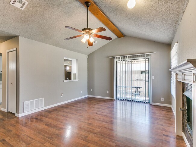 Foto del edificio - 3 Bed/2 Bath Home in Midwest City