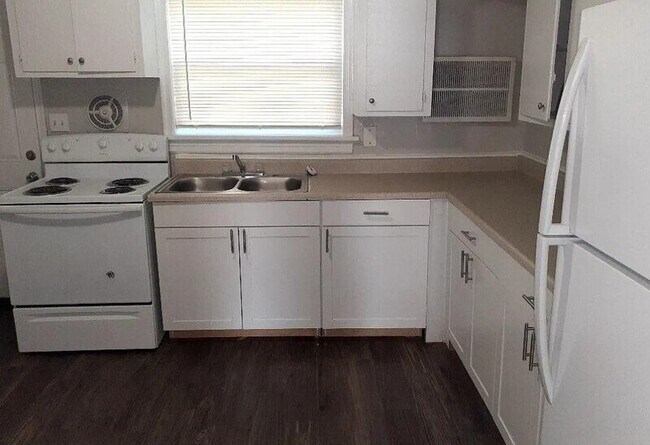 Building Photo - 5411 Remuda Dr