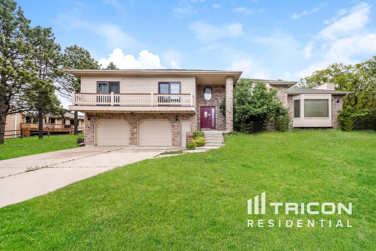 Foto principal - 19975 Doewood Dr