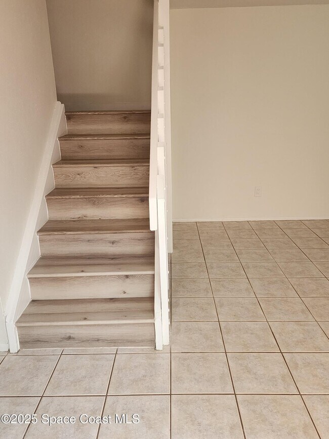 Foto del edificio - 8732 Croton Ct