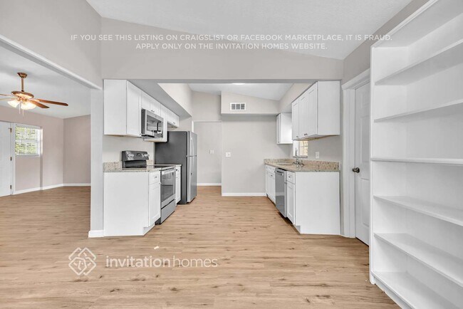 Foto del edificio - 3822 Pine Ridge Rd