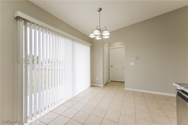 Foto del edificio - 2302 Loraine Ave S