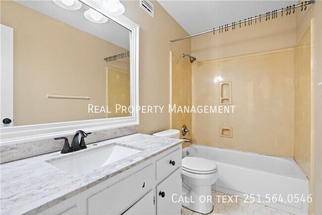 Building Photo - 2004 Pine Needle Dr E