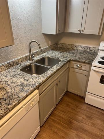 Building Photo - 1003 S Houston St