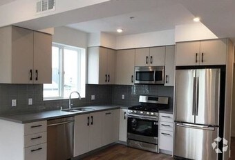Foto principal - 905 S Ardmore Ave