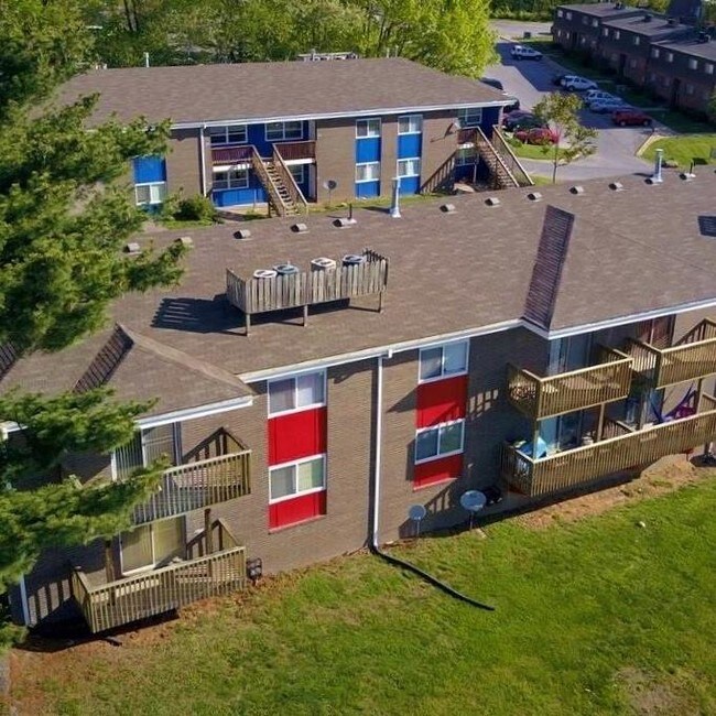 Building Photo - 4801 NW Cliff View Dr