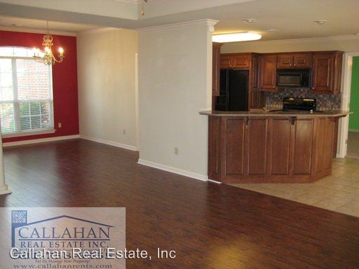 Foto del edificio - 3101 Woodruff Creek Dr