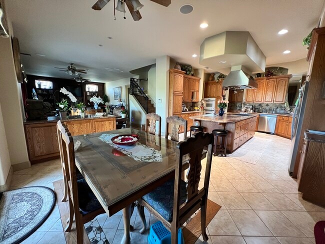 Building Photo - 22110 Rolling Ridge Dr