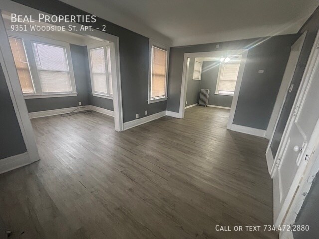 Building Photo - 9351 Woodside St