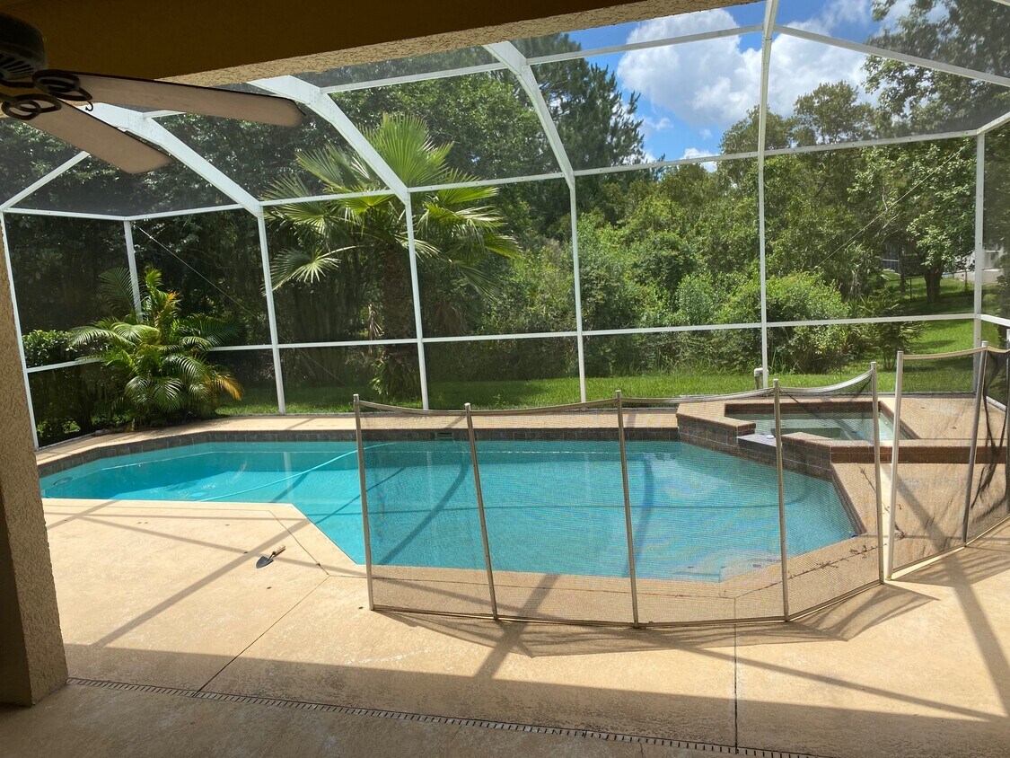 Primary Photo - 10205 Deercliff Dr