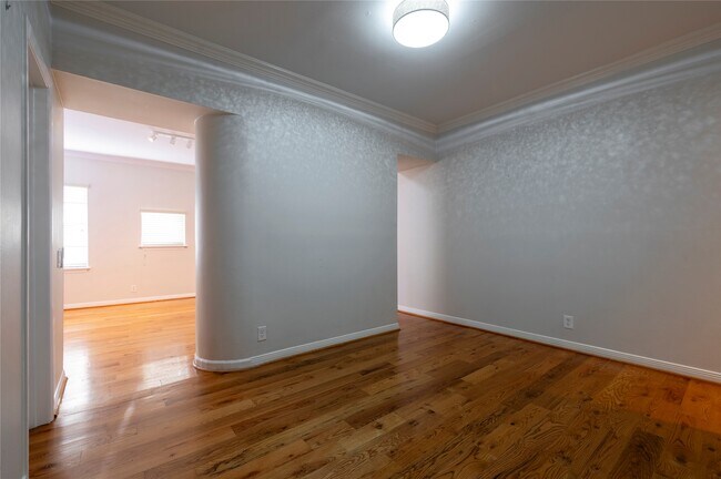 Foto del edificio - 4004 Montrose Blvd