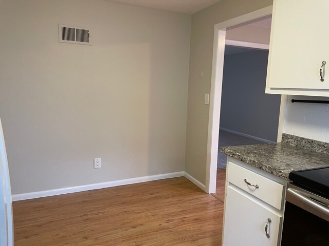 Foto del edificio - 11 Guild Rd