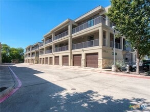 Building Photo - 2724 Treble Ln
