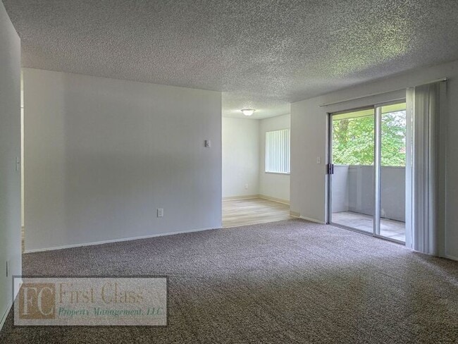 Foto del edificio - 1348 NE 186th Ave