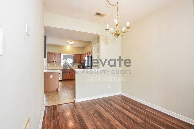 Foto del edificio - 5504 Springwater Ln