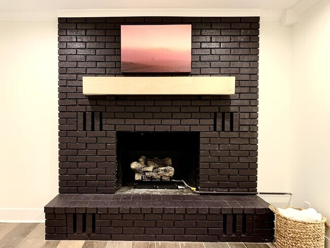 Foto del edificio - 423 Rivermont Dr