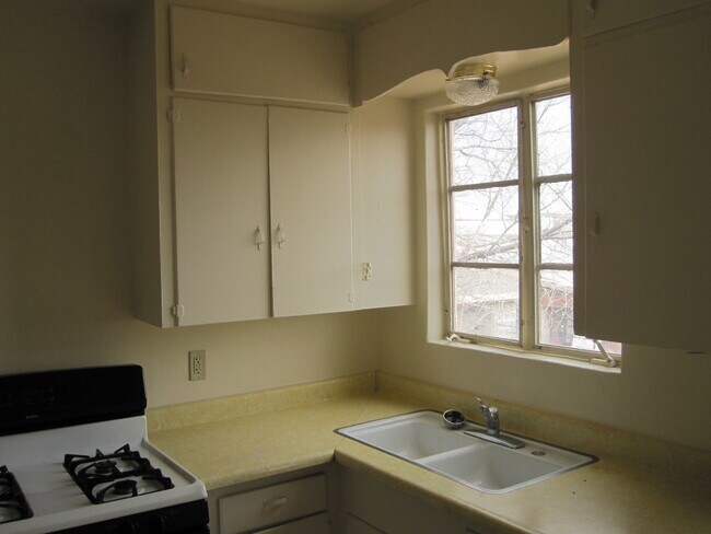 Building Photo - 105 S Bayard