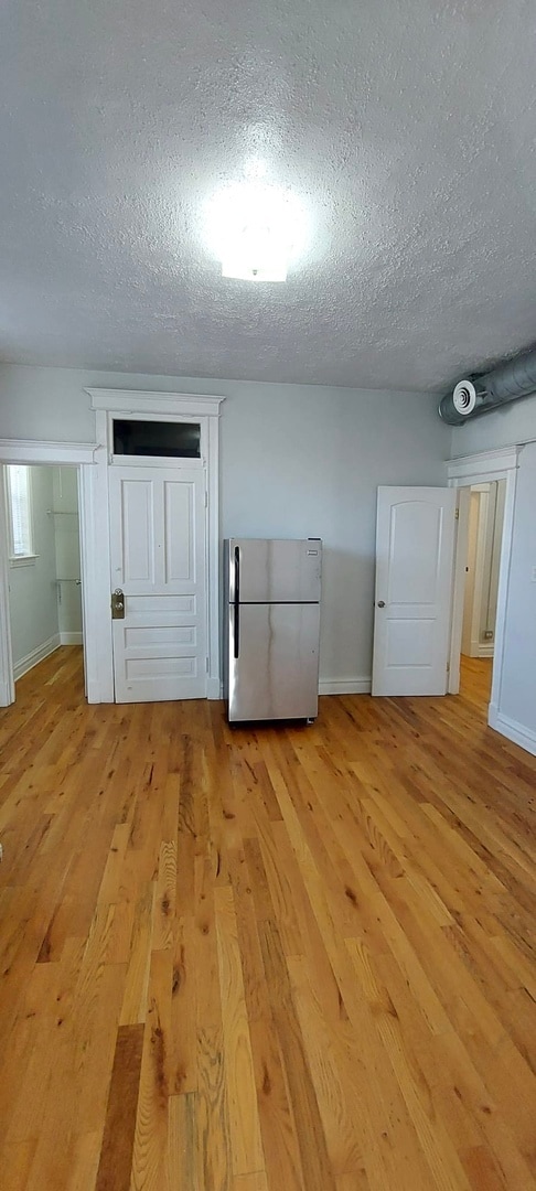 Foto del edificio - 2215 S Albany Ave