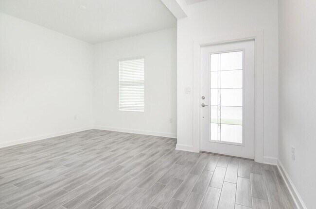 Foto del edificio - 5636 Quiet Palm Lp