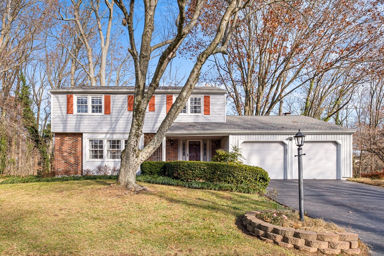 Front exterior - 2409 Sweetbriar Rd